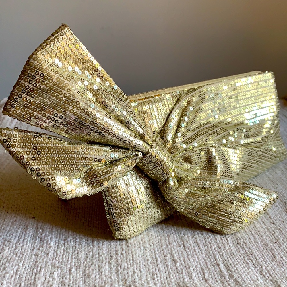 ModCloth gold sequin evening clutch w/ bow & strap